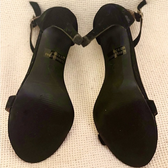 Glaze Elegant Black Ankle Strap Heels - Picture 4 of 4